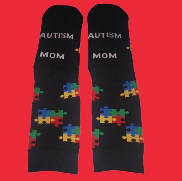 Accessories - Autism Mom Awareness Puzzle Socks